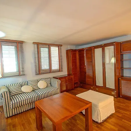 Duplex White Pei By Hello Apartment